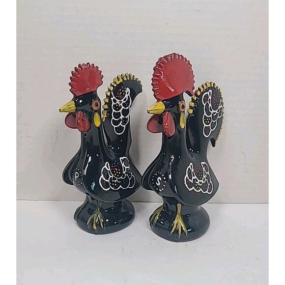 Vintage Hen and Rooster Figurine Salt & Pepper Shakers - Picture 1 of 7